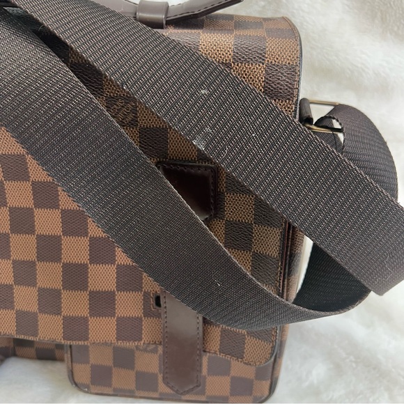 Louis Vuitton Damier Broadway Bag - Picture 10 of 17